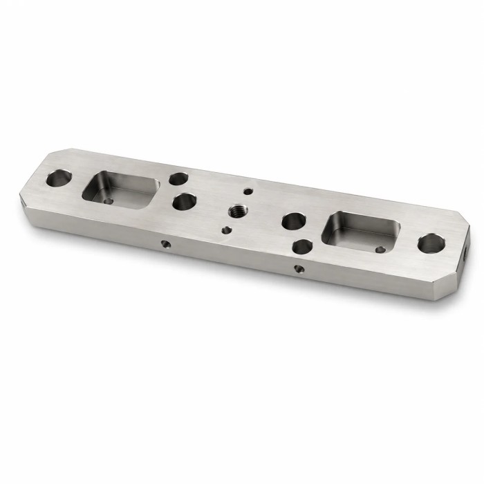 CNC-bearbetad monteringsplatta